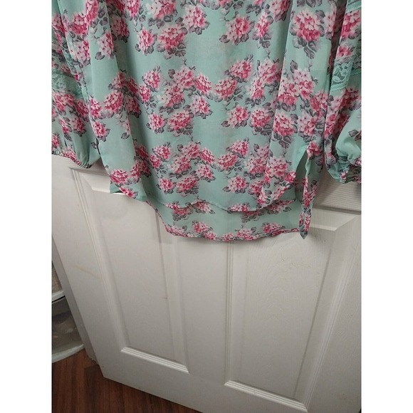 Lauren Conrad Semi Sheer Boho Lace Floral Hi Low Blouse. Size S - Picture 5 of 11